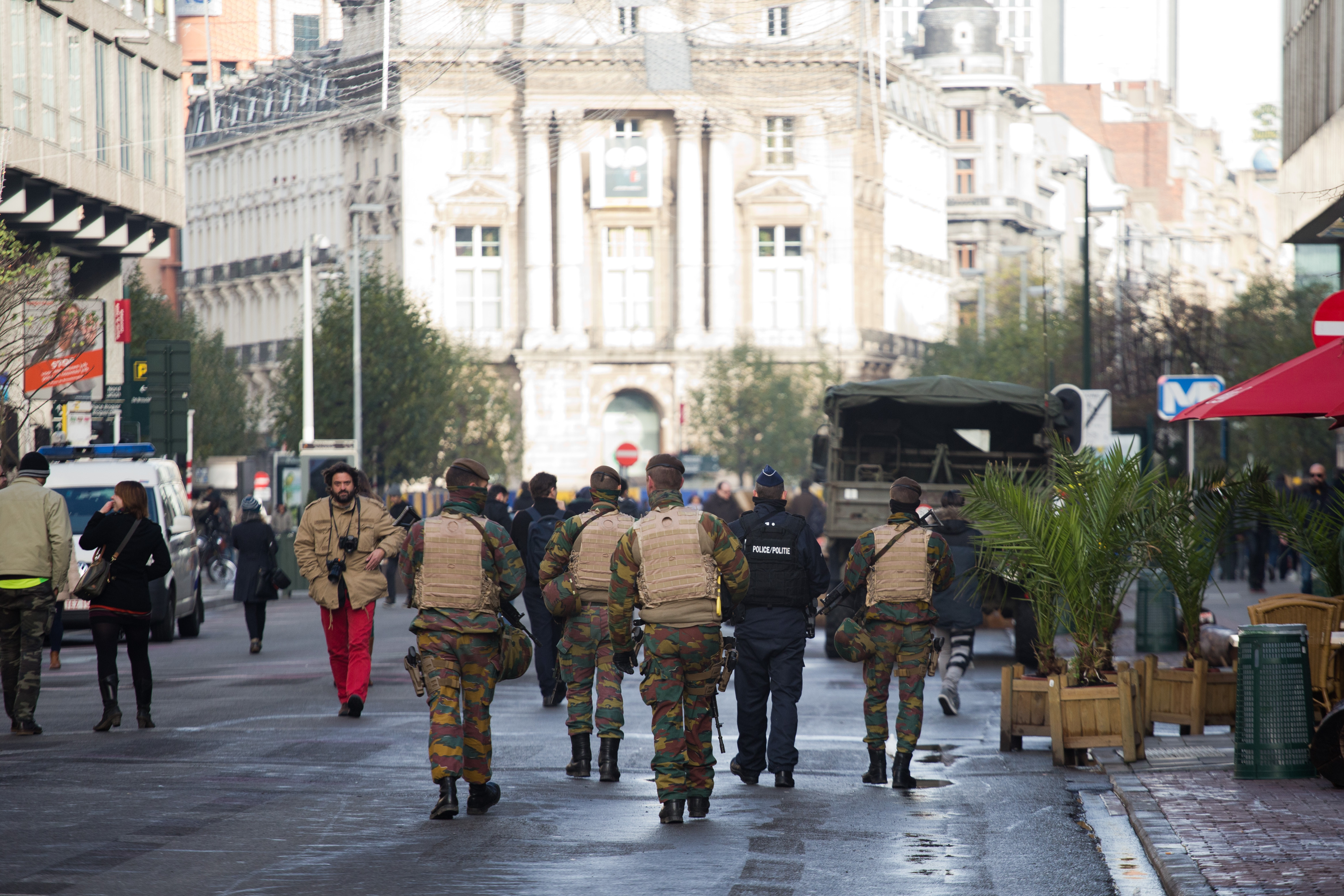 Patrule de soldați ar putea începe să circule pe străzile din Bruxelles din aprilie 2026