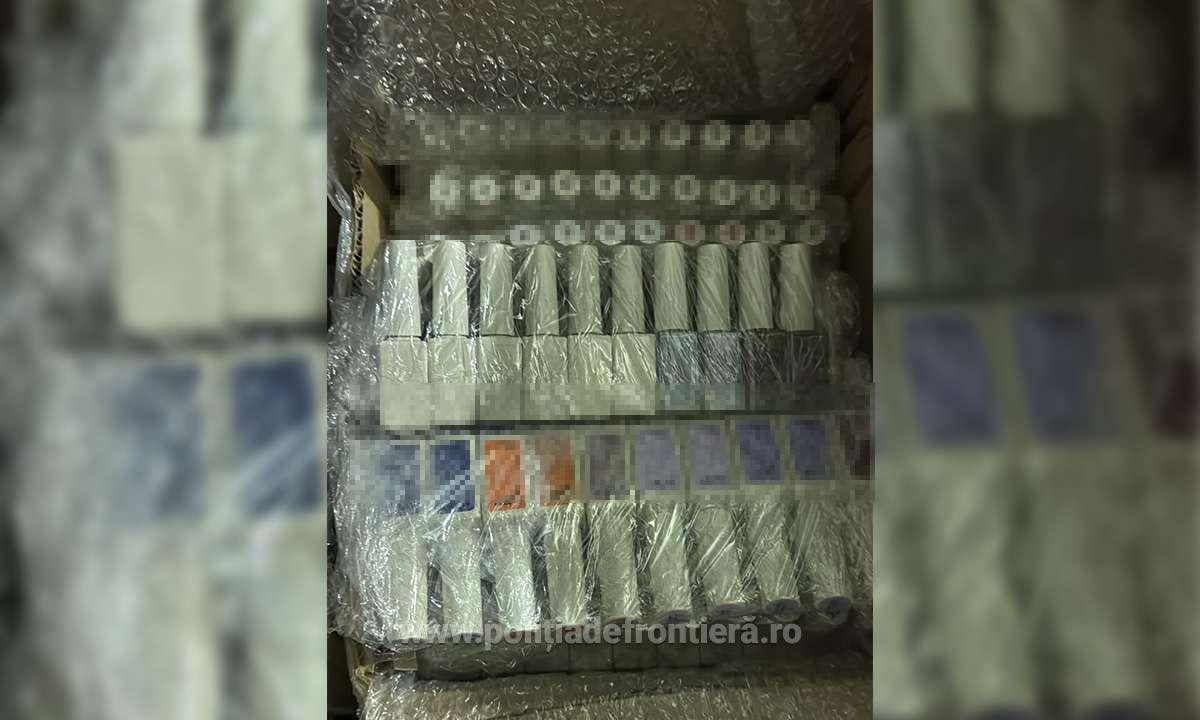 Descoperire neașteptată într-un microbuz în Botoşani. Ce ascundea șoferul în mai multe piese de lego. FOTO