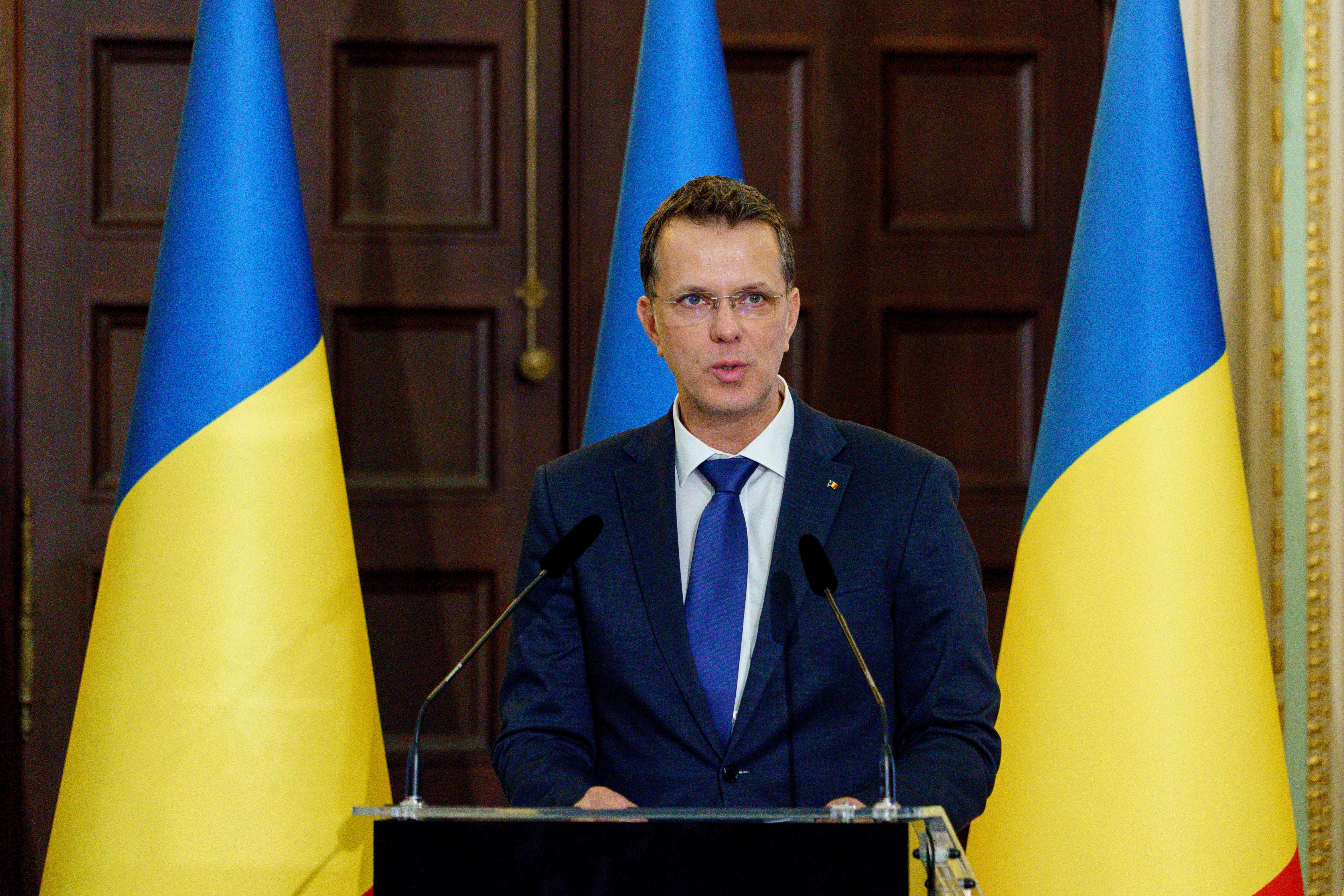 Mesajul ministrului Apărării pentru piloții români care au decis să nu deschidă focul asupra dronei rusești