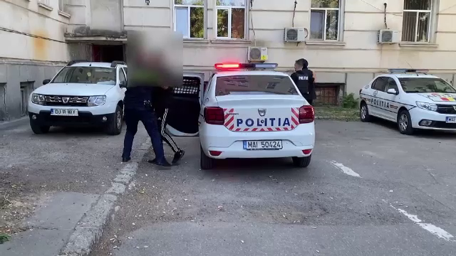 Crima din Craiova, deznodământul unei căsătorii eșuate între clanuri. Fata ar fi fost „vândută” pentru 50.000 de euro