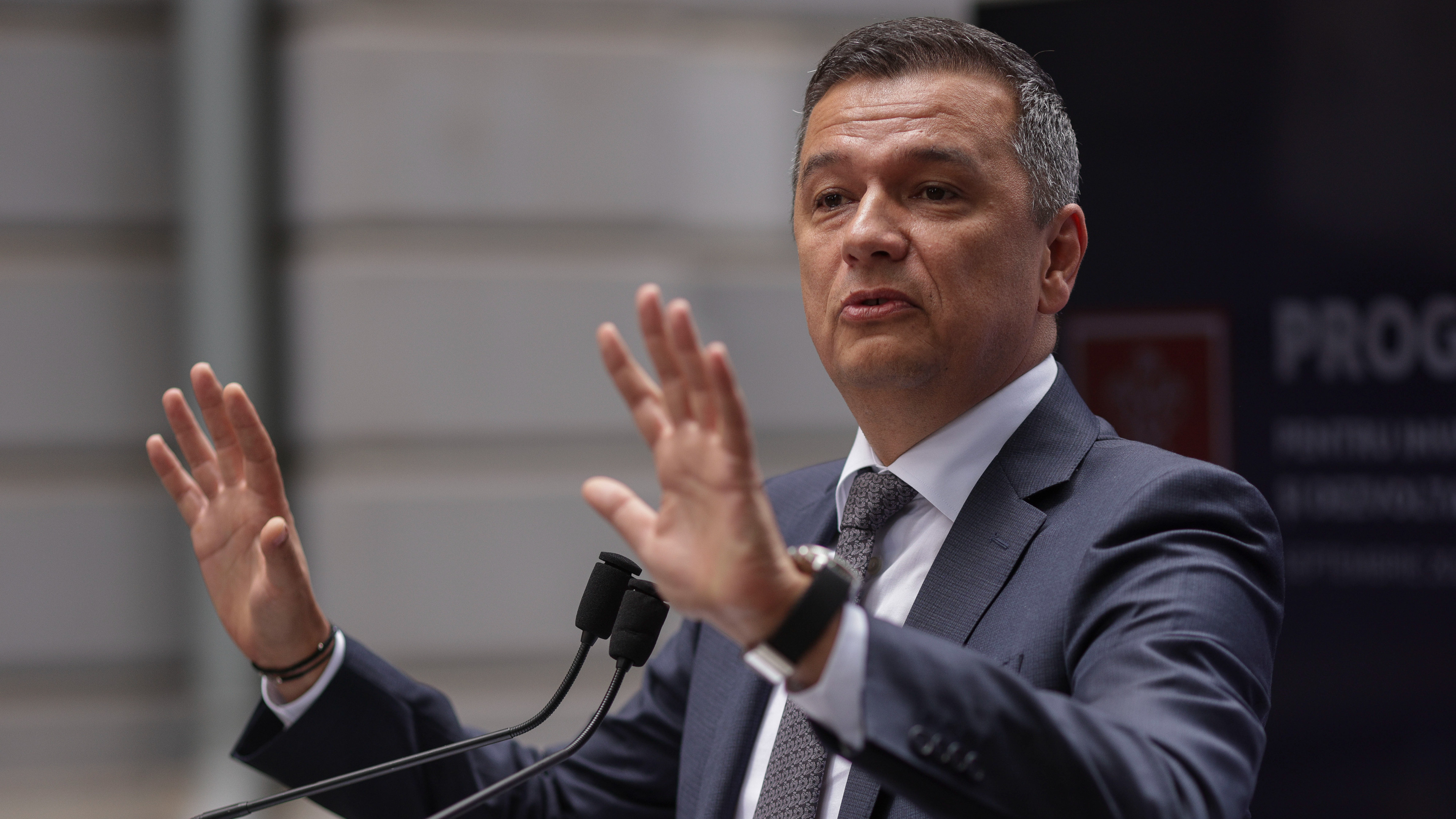 Noi tensiuni în Guvern. PSD se opune public eliminării plafonării la alimente, după ce în coaliție a acceptat