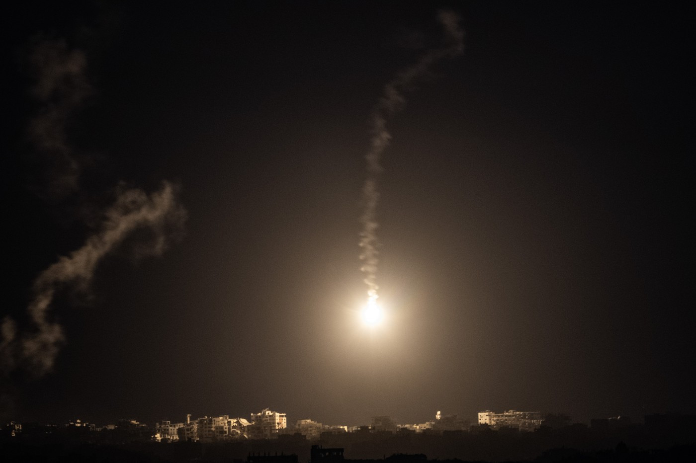 Armata israeliană a lansat ofensiva terestră în Gaza. Tancurile au pătruns în oraș după o noapte de bombardamente