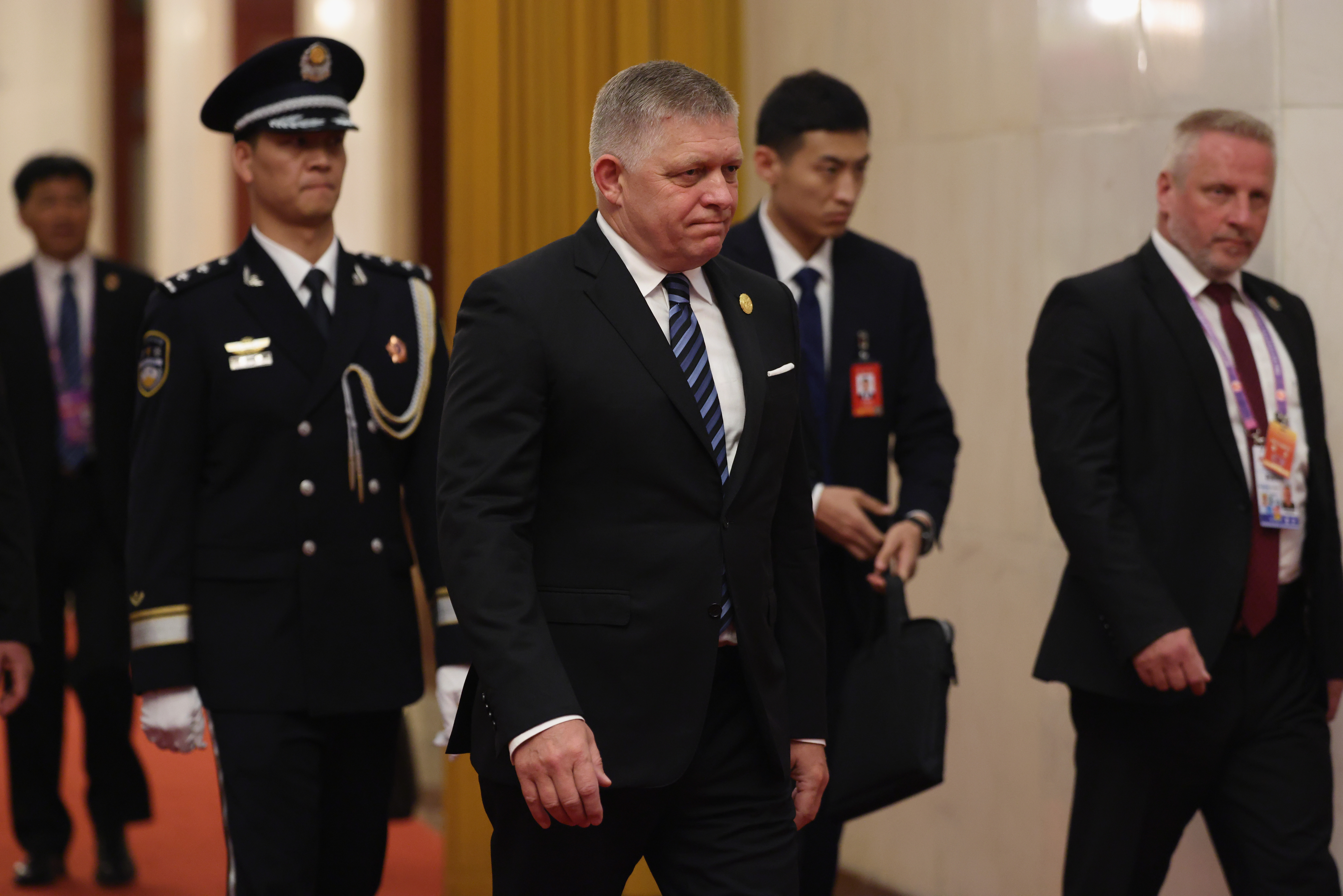 Premierul slovac Fico, izolat în UE după ce s-a întâlnit cu Putin și Xi. Partidul său a fost exclus de socialiștii europeni