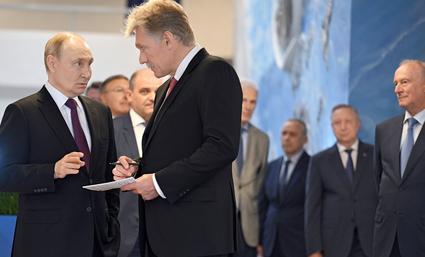 Prima reacție a Kremlinului la acuzațiile României privind implicarea Rusiei în alegeri. Ne compară cu americanii