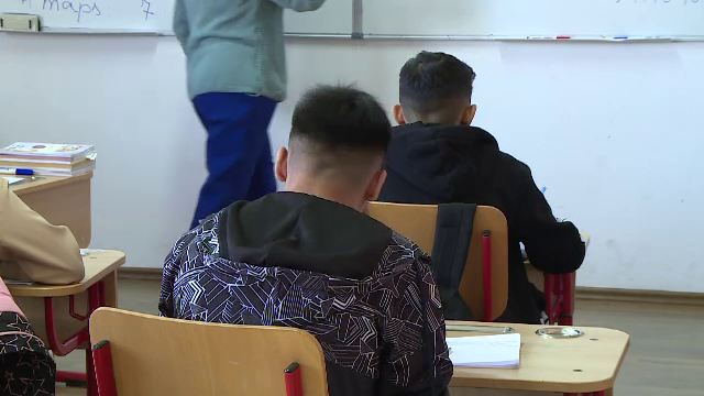 Program de peste 200 de milioane de lei pentru alfabetizarea funcțională a elevilor. Profesorii sunt însă reticenți