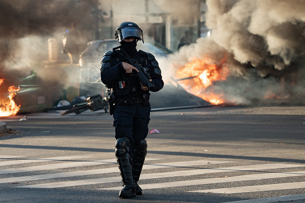 Greva generală paralizează Franța. Sindicatele protestează față de austeritatea bugetară. "Bugetul va fi decis pe străzi"