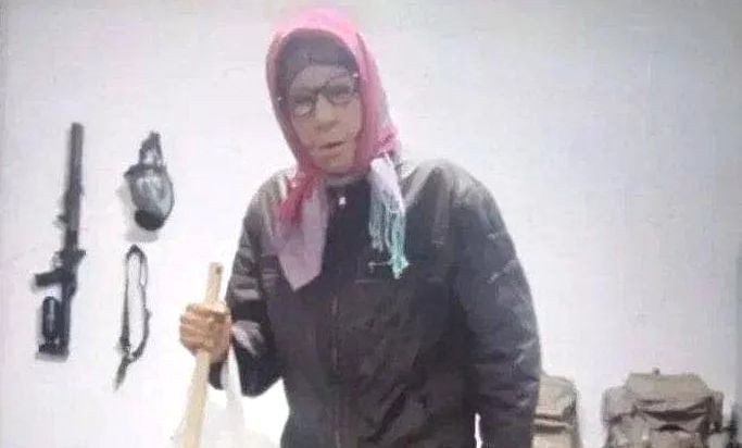 Sabotor ucrainean deghizat în băbuță, prins la Moscova când voia să arunce în aer mașina unui șef de companie strategică