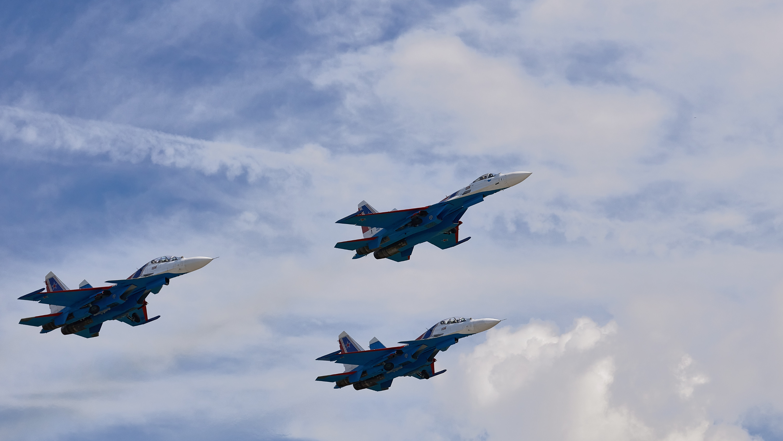 Trump: Țările NATO ar trebui să doboare avioanele rusești care le încalcă spațiul aerian