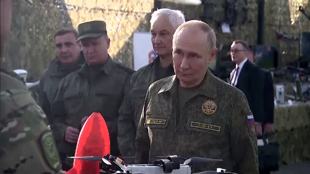 Ce a spus șeful MI6 despre Vladimir Putin, în timpul vizitei lui Donald Trump. „Ne duce cu zăhărelul”