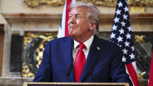 Trump anunță noi taxe vamale drastice: 100% pentru medicamente, 25% pentru camioane grele