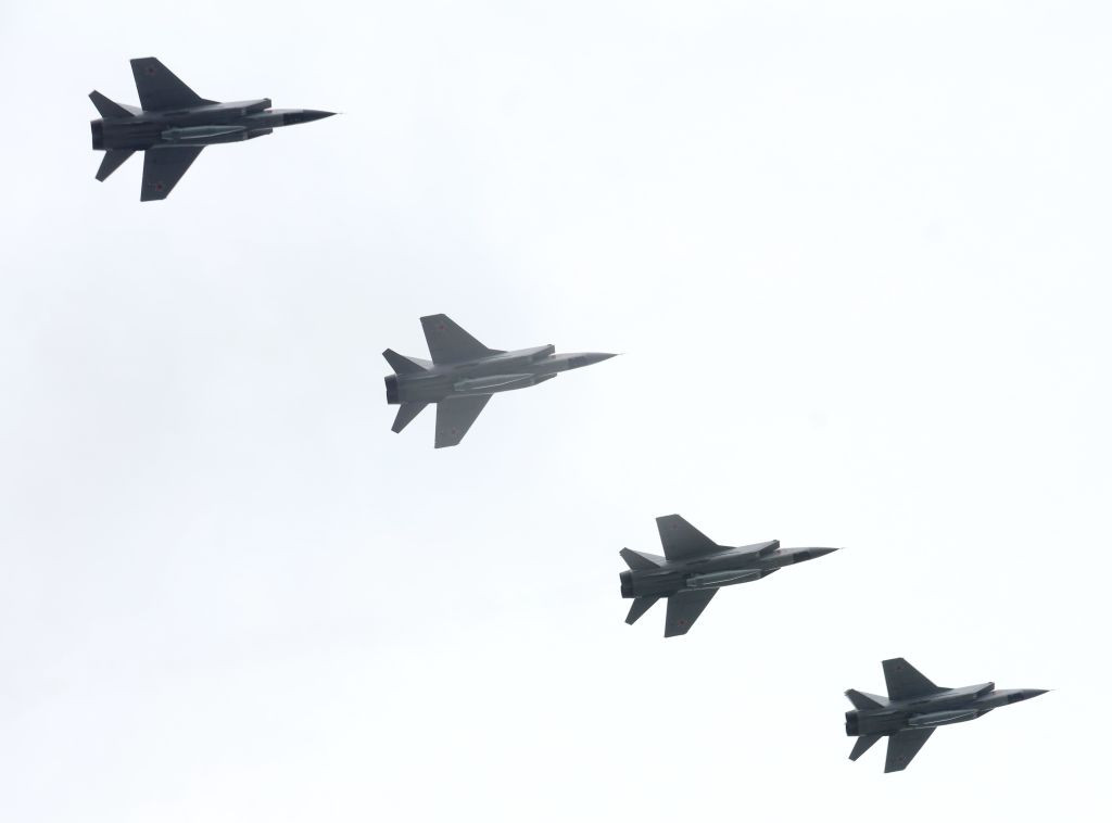 Estonia a cerut activarea Articolului 4 al NATO după incursiunea avioanelor militare rusești