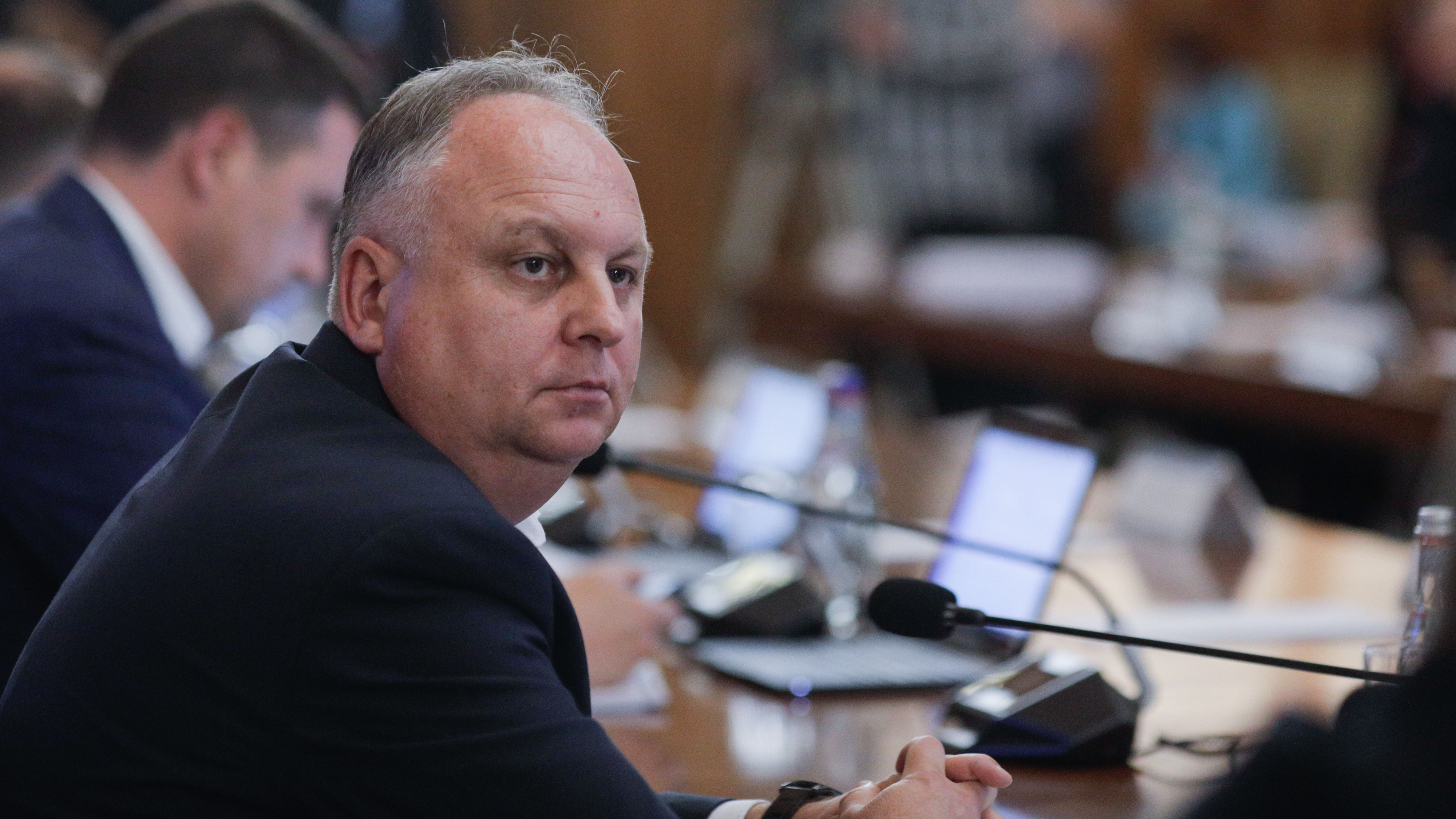 Flavius Nedelcea, demis de la Ministerul Economiei după scandalul de corupție. Doi noi secretari de stat numiți