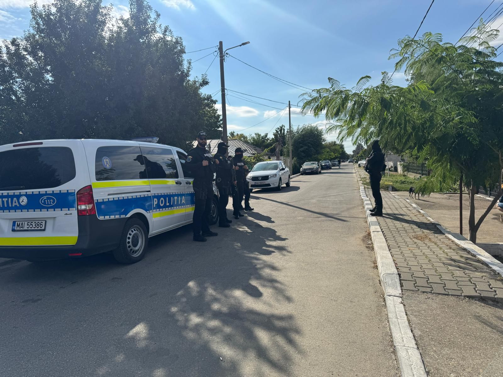 Trei bărbați și o femeie, cercetați pentru omor, în scandalul de la Țăndărei. Au ajuns în arest