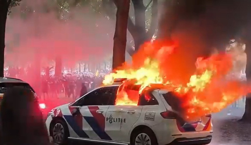 Protest violent împotriva imigrației în Țările de Jos. Mii de manifestanți s-au ciocnit cu forțele de ordine