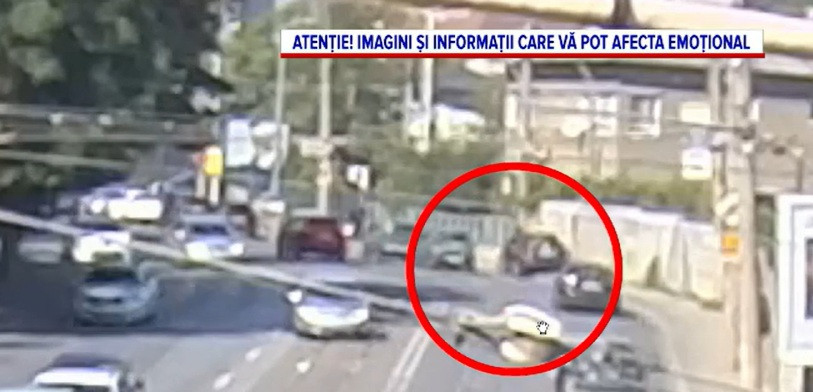O femeie din Iași a scăpat ca prin minune, după ce a fost lovită pe trotuar de o mașină scăpată de sub control