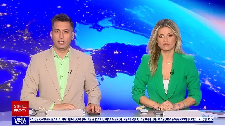 Un congolez beat a intrat cu mașina într-un refugiu de tramvai și un gard. Camerele de supraveghere au surprins accidentul