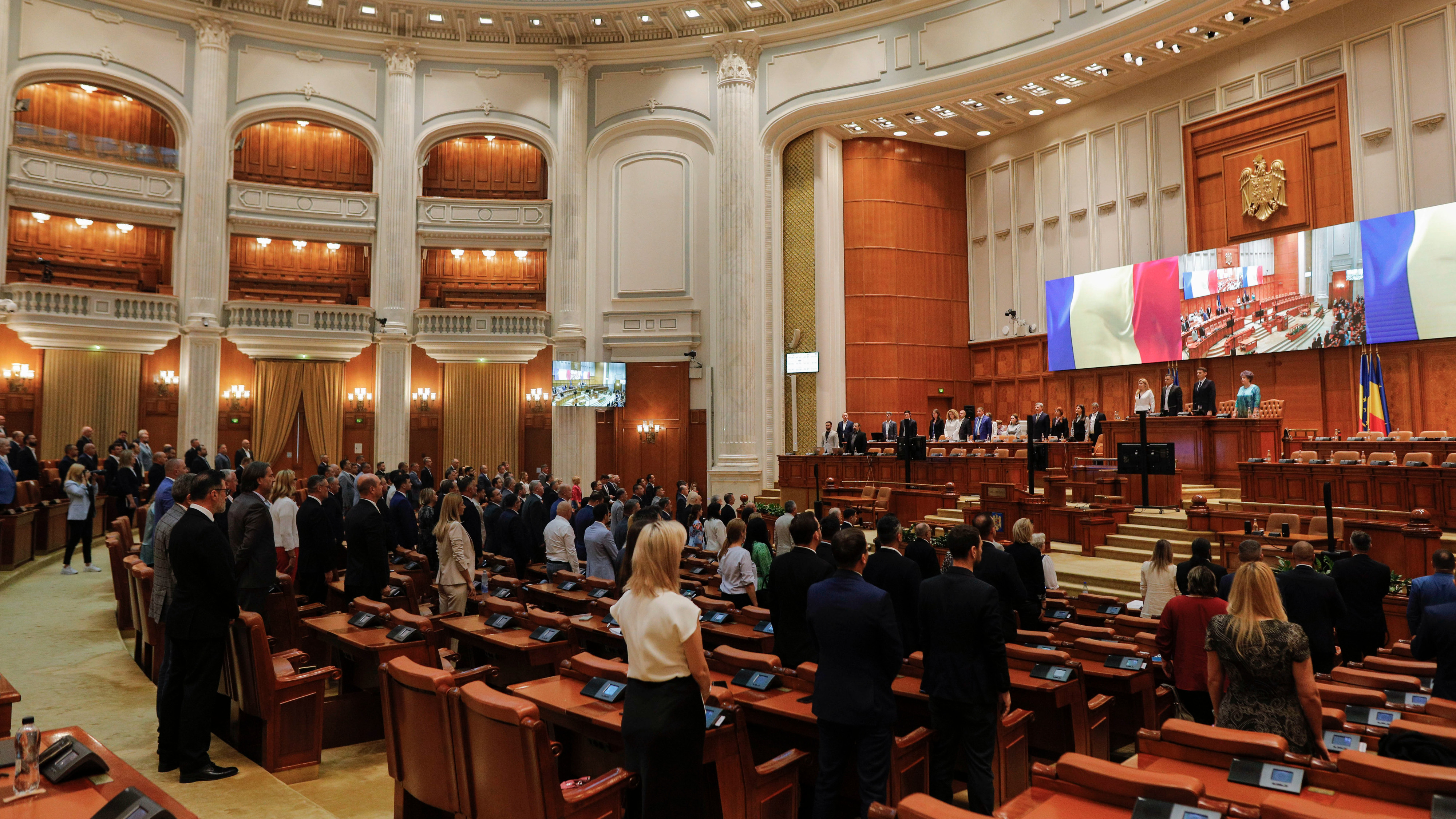 Parlamentarii români, obligați să declare cu cine se întâlnesc și de ce înainte de a cere modificarea unei legi