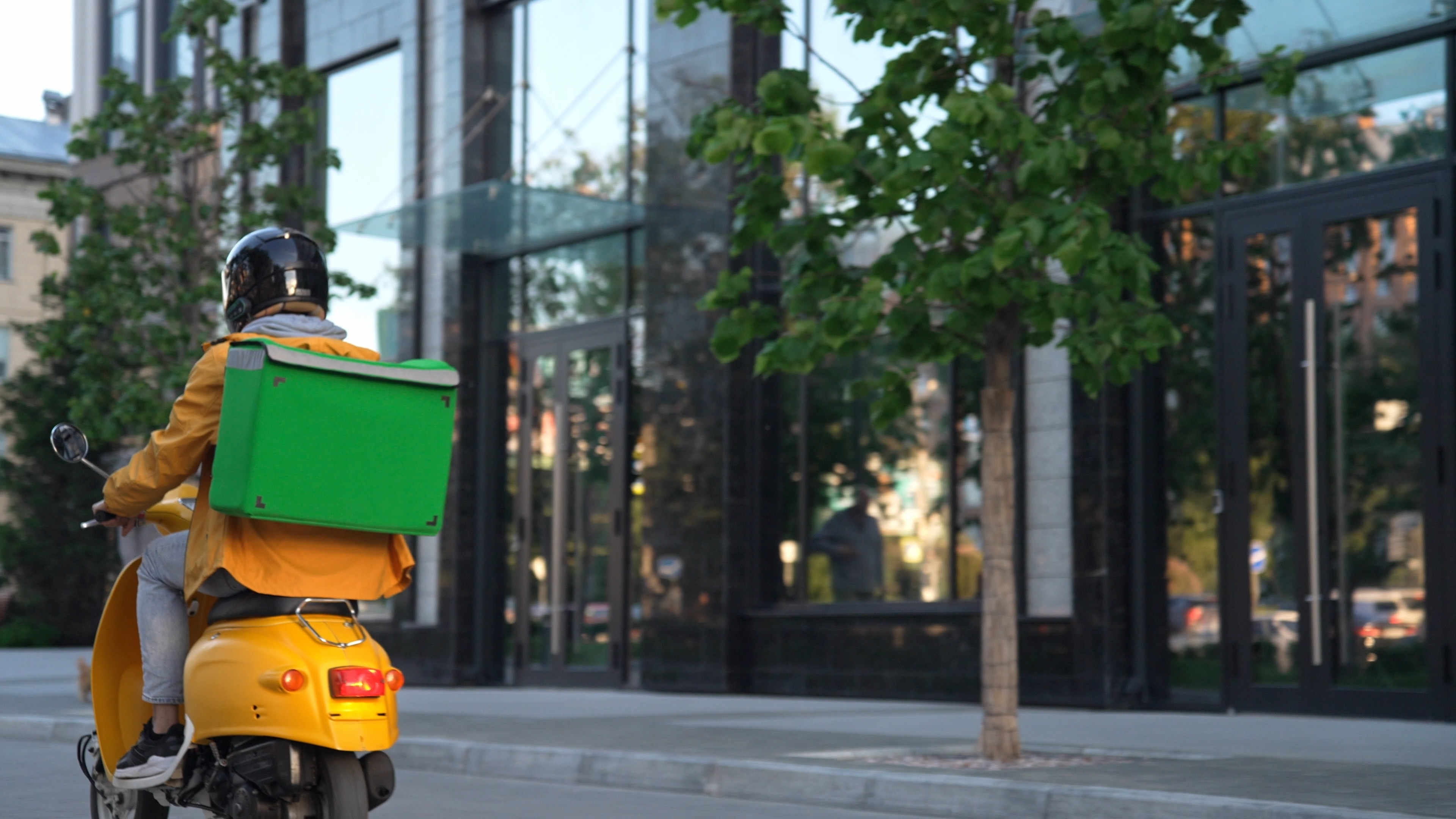 Primul sindicat din România pentru șoferii și curierii din aplicații. Membrii vor avea acces la drepturi și protecție