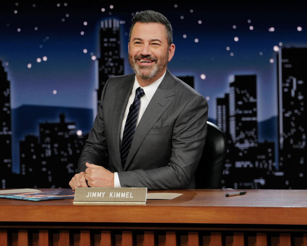 Jimmy Kimmel acuză la televiziunea britanică: „Tirania prosperă în SUA. 2025 a fost un an foarte bun pentru fascism”