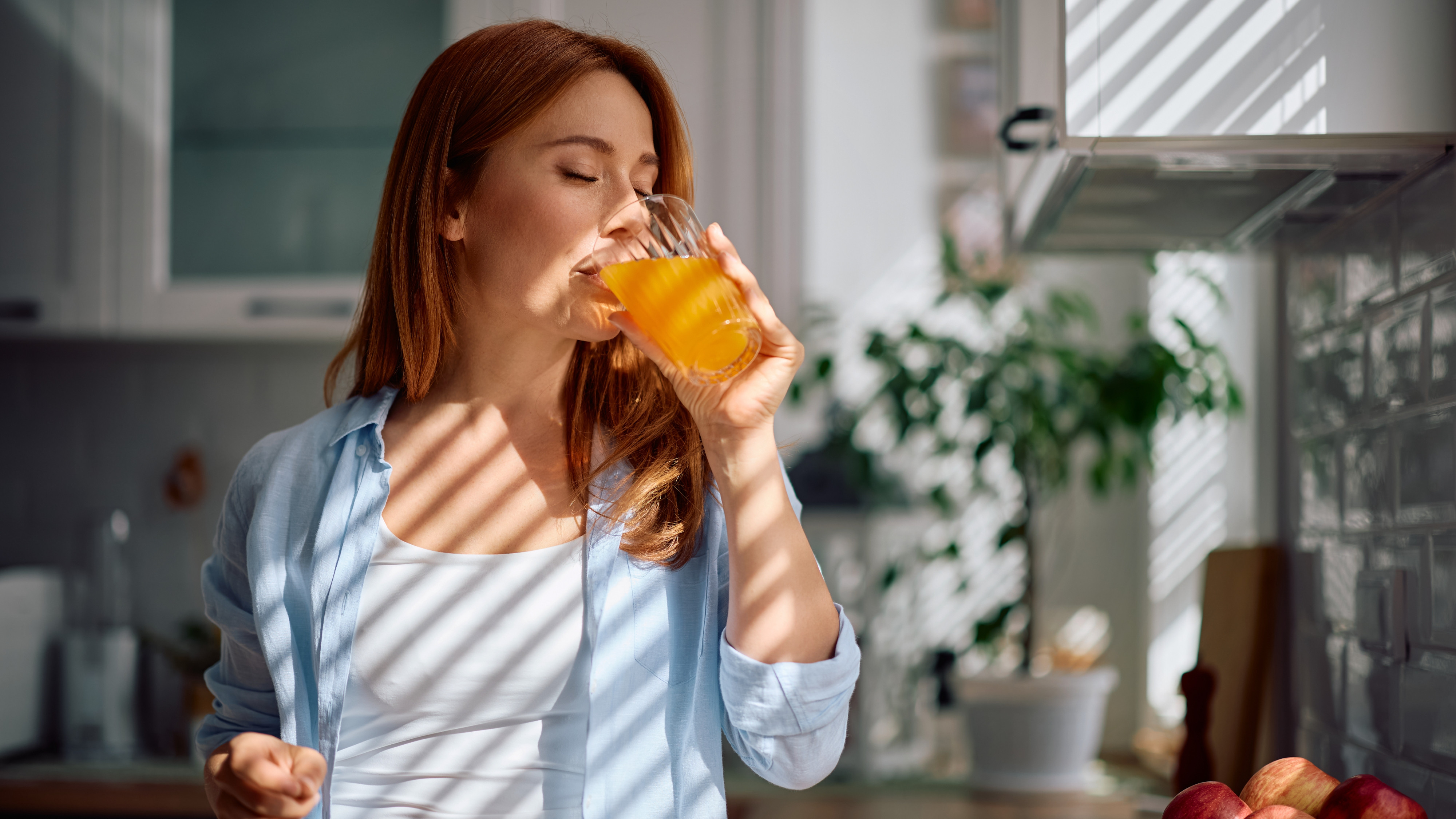 Un pahar de suc de fructe are același număr de calorii ca un pahar de bere. Alimentele cu cel mai mare conținut de fructoză