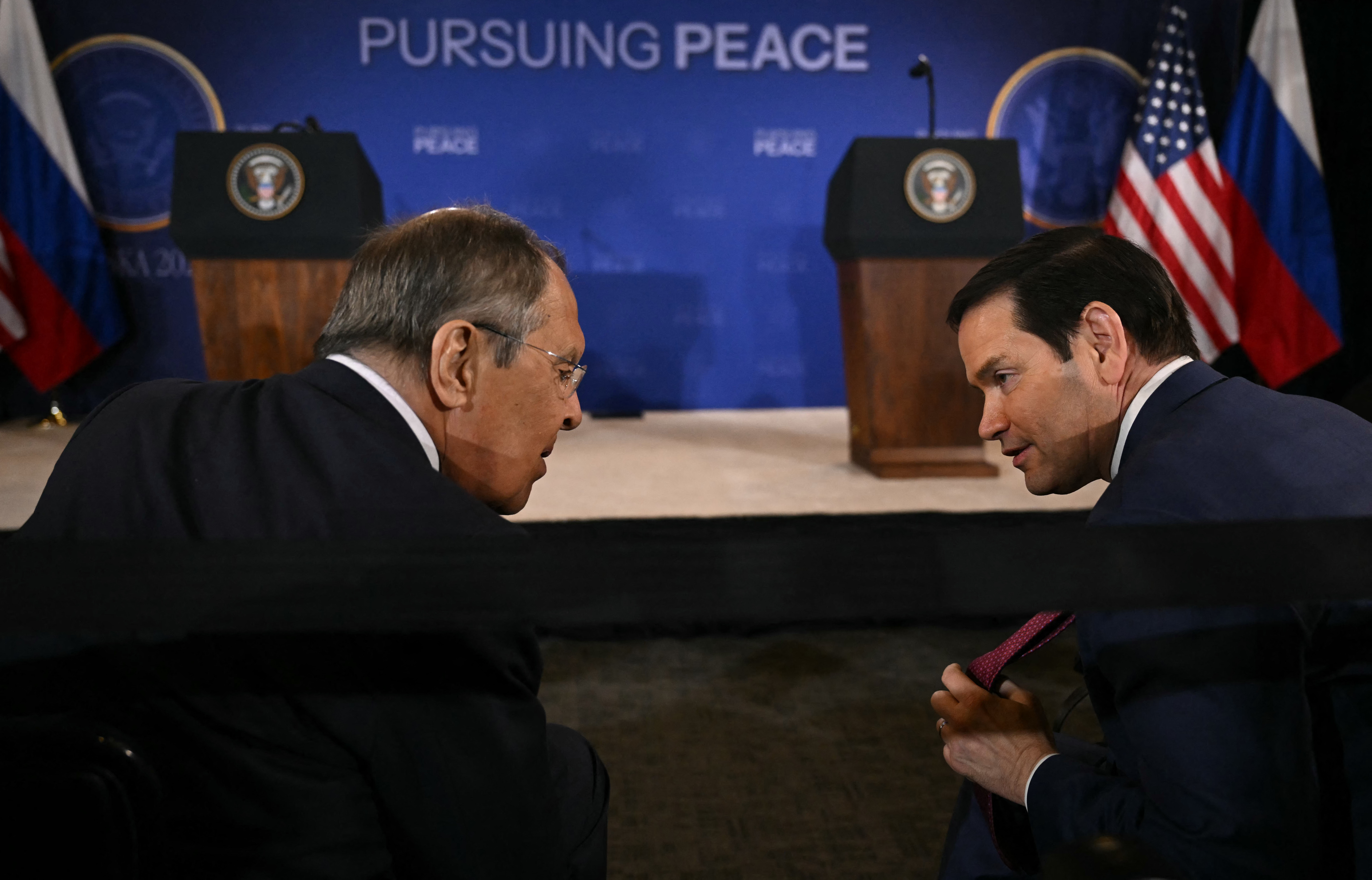 Lavrov i-a declarat lui Rubio că Europa şi Ucraina sunt responsabile de prelungirea conflictului