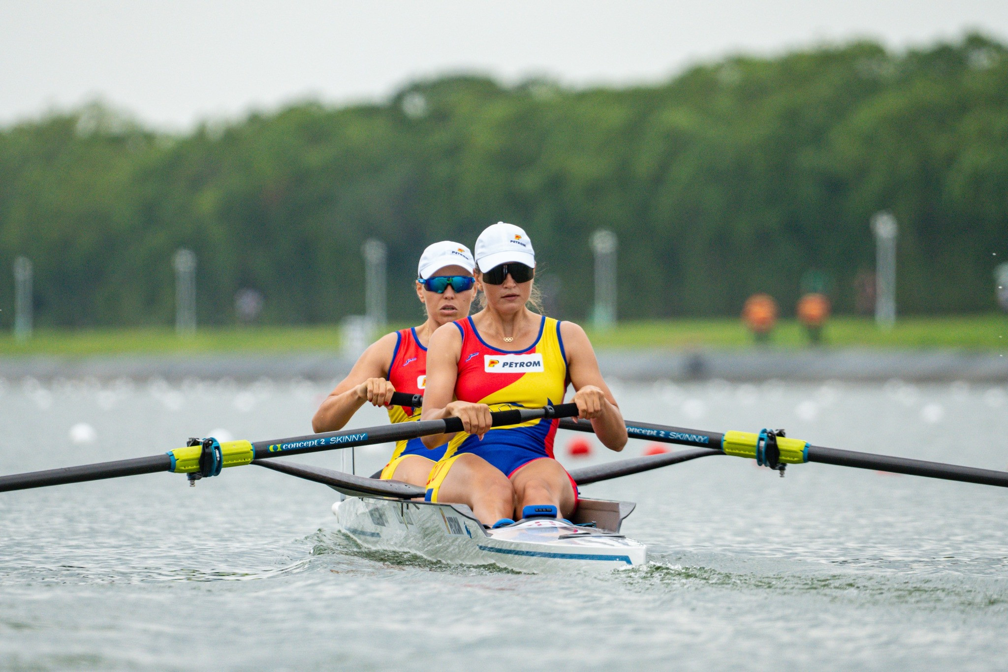 Aur şi argint pentru România la dublu rame, la Campionatele Mondialele de canotaj de la Shanghai