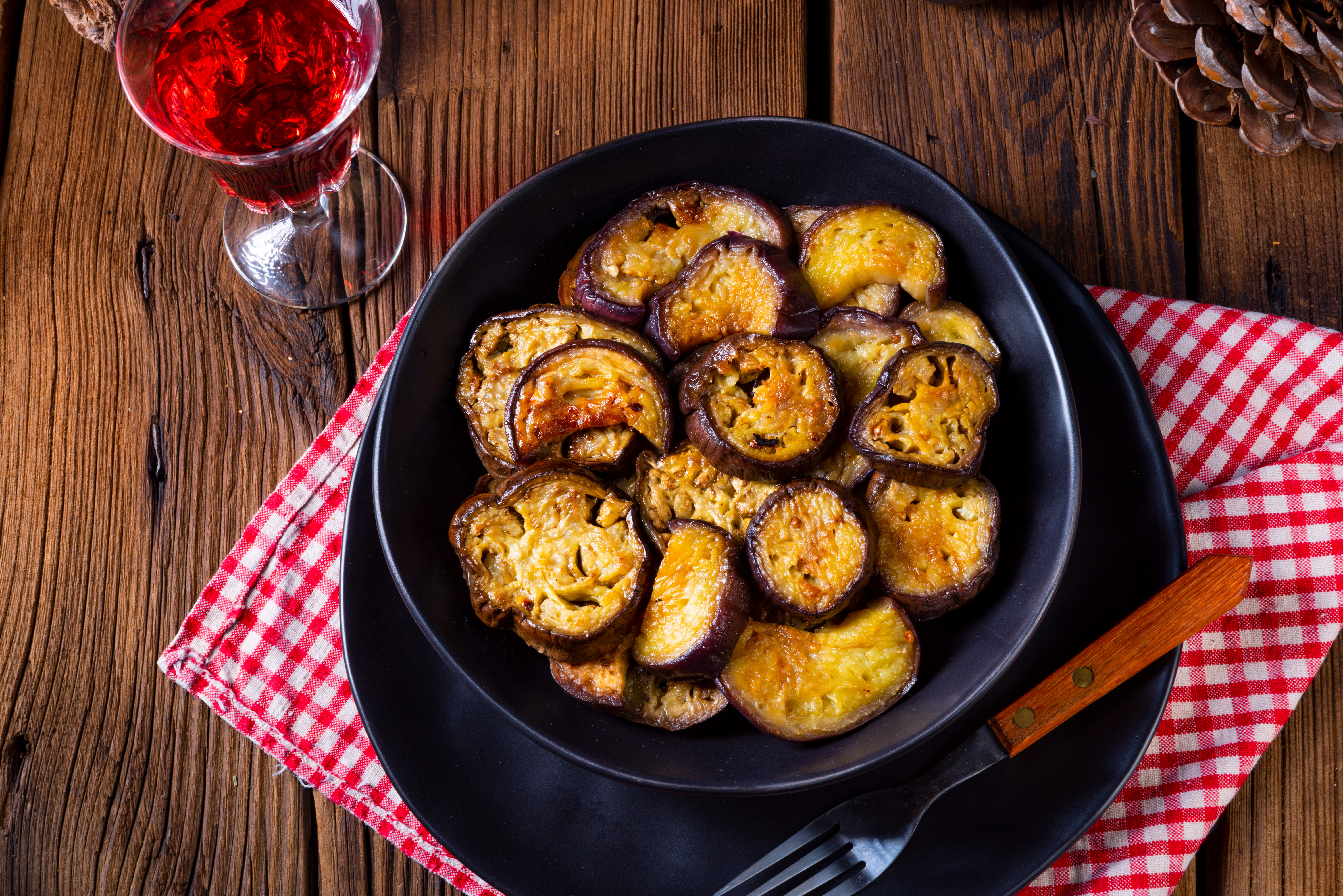 Melitzanes tiganites