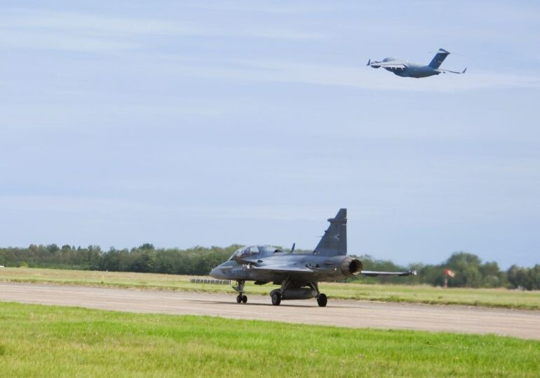 Avioane de luptă ungare au interceptat cinci aeronave militare rusești deasupra Mării Baltice