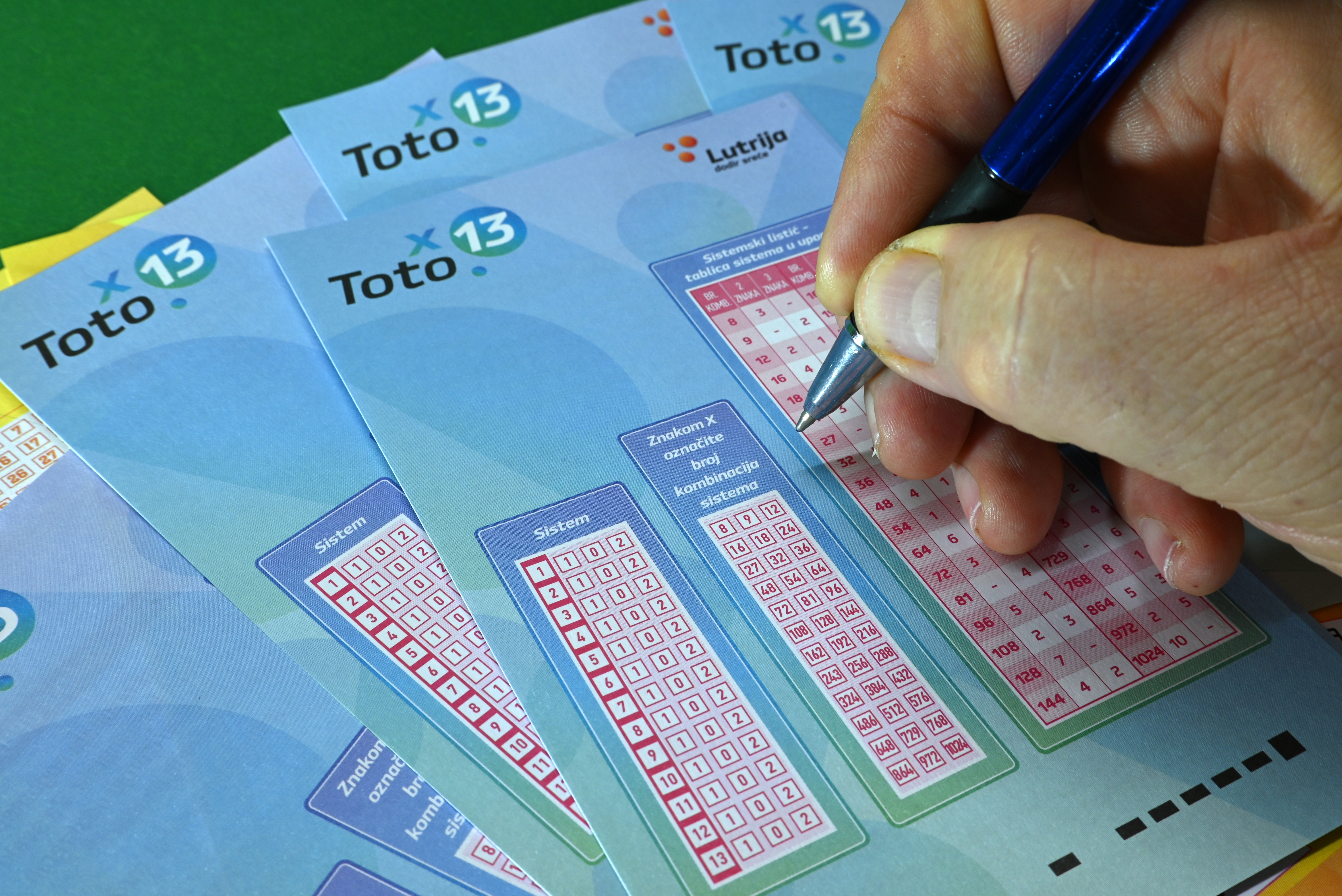 Un bărbat a câștigat 15,3 milioane de euro la loterie în Germania după ce a găsit un bilet uitat în jachetă