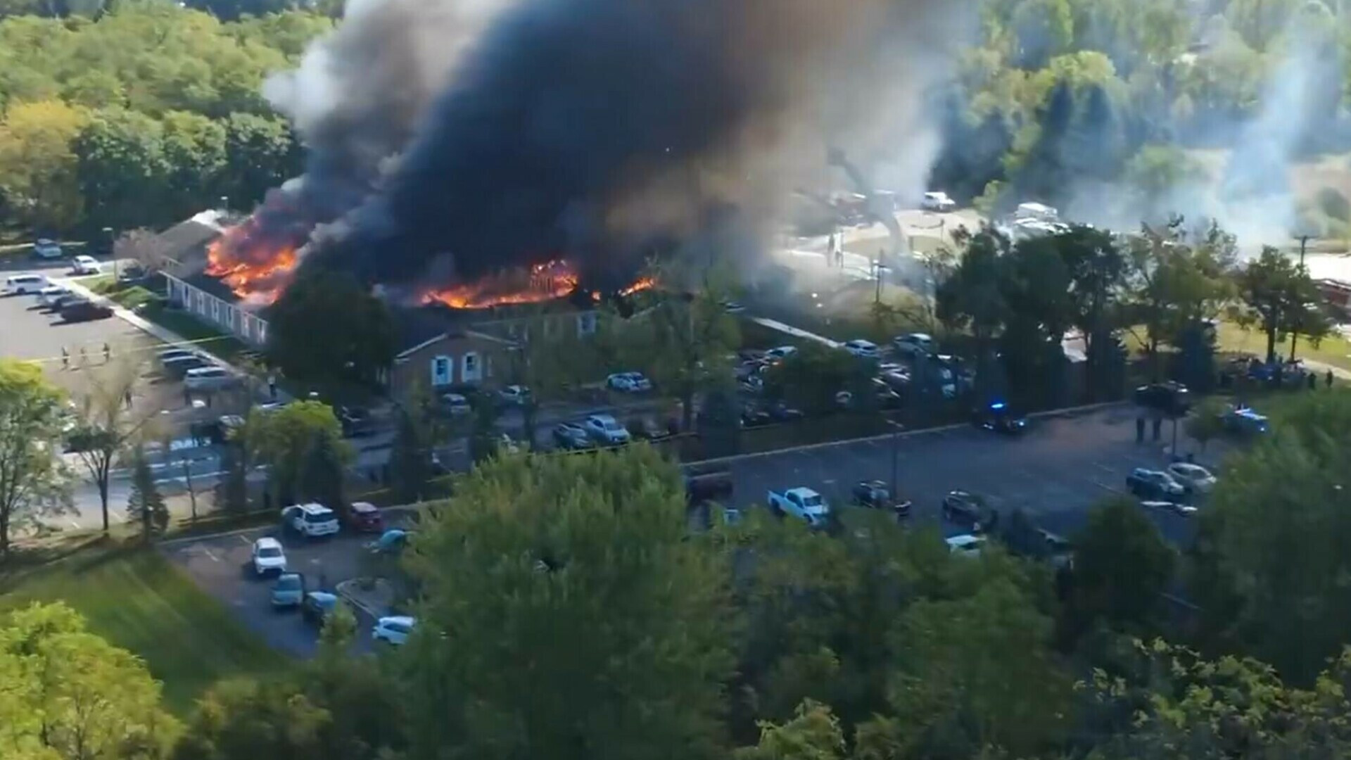 Cel puţin 5 morţi şi 8 răniţi în urma atacului armat din Michigan. Atacatorul a fost împușcat de polițiști