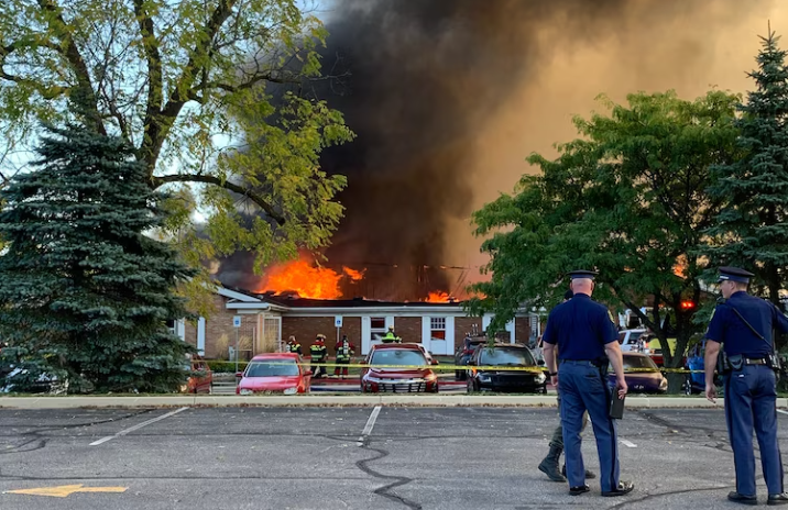 Mai mulți credincioși au fost omorâți în SUA, iar biserica în care se aflau a fost incendiată de către un fost pușcaș marin