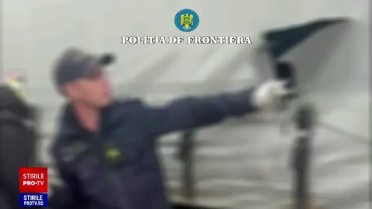 Nouă migranți irakieni, descoperiți ascunși în rezervoarele a trei camioane la Giurgiu. Ce i-a dat de gol. VIDEO