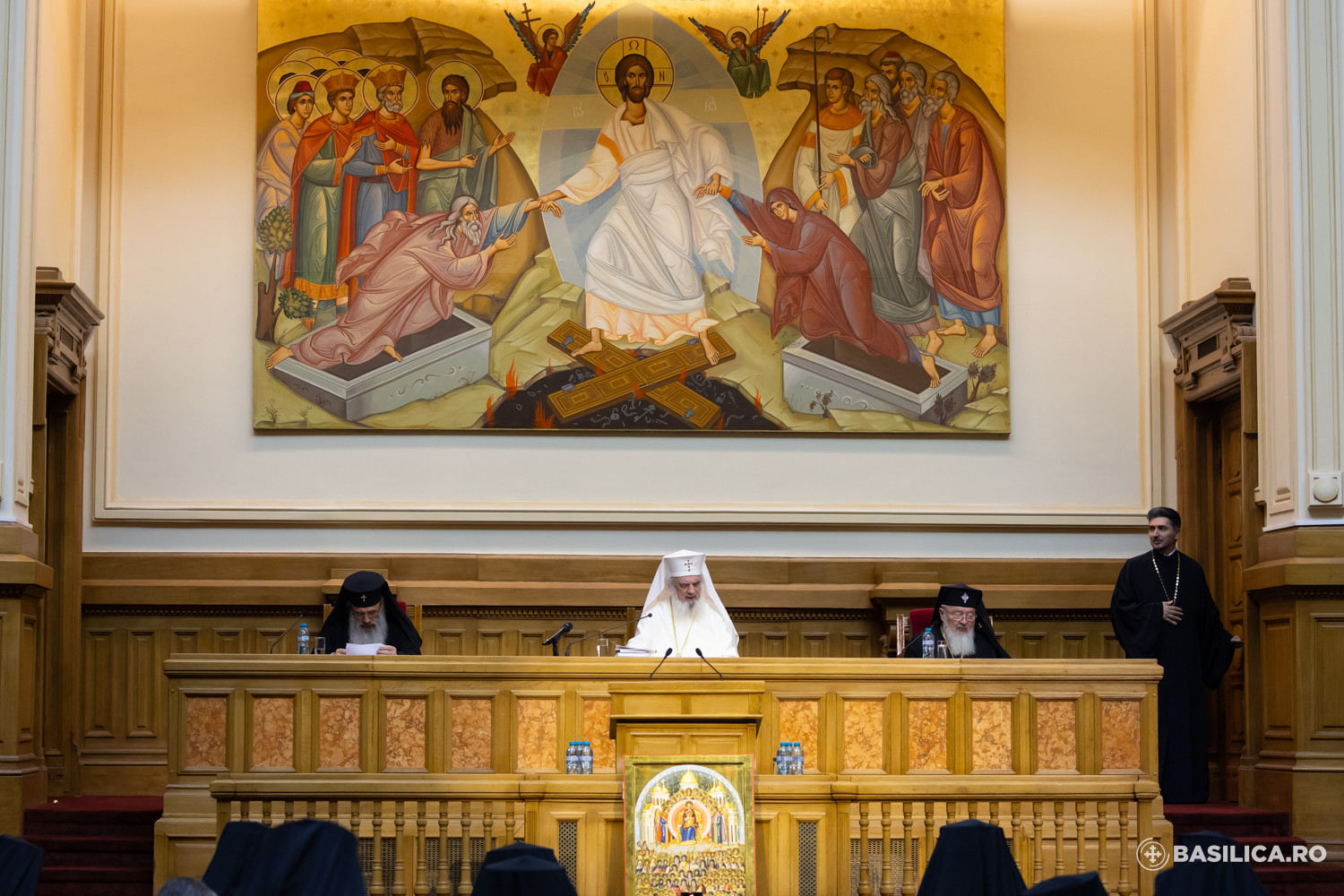 Biserica Ortodoxă Română a introdus trei noi sfinți și două sărbători în calendar. Decizii despre 16 românce canonizate