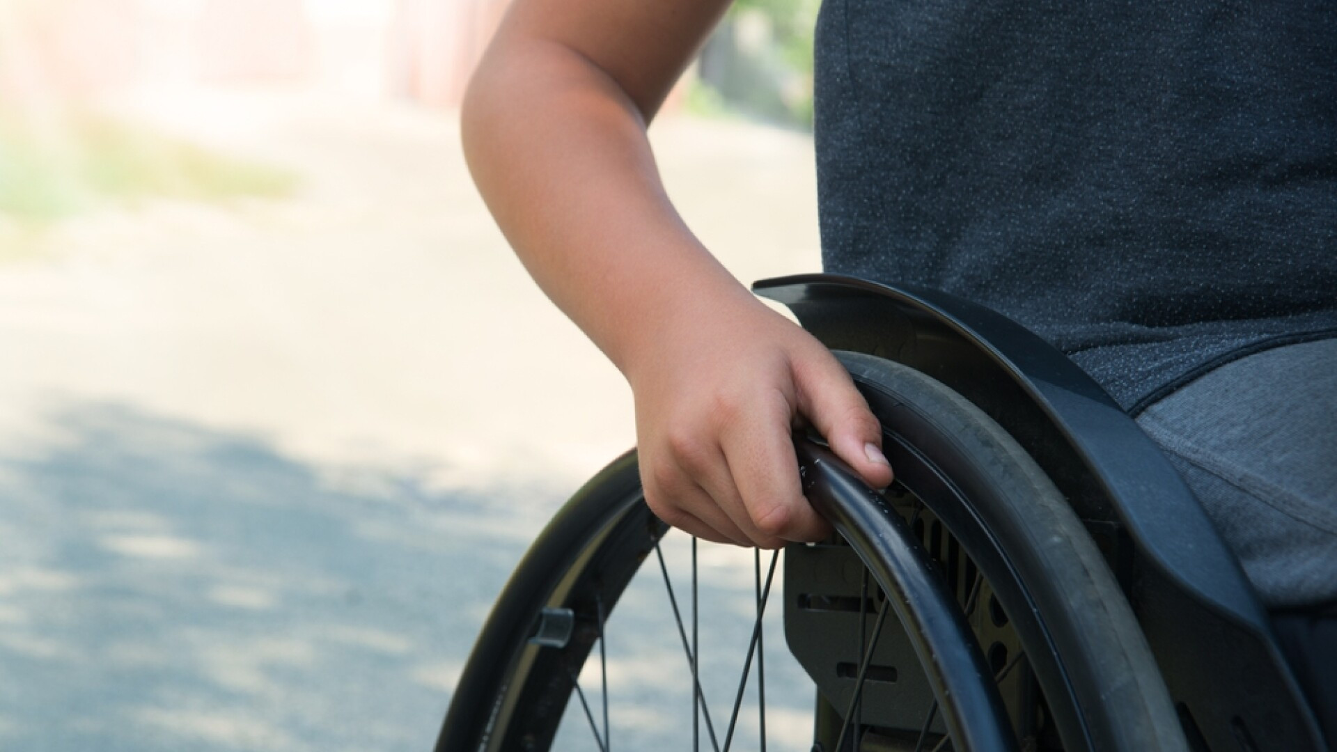 Ministrul Muncii: Peste 7.900 de euro pentru fiecare copil cu dizabilităţi. A început preînscrierea pentru e-vouchere