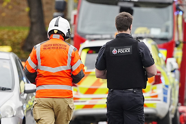 Cine este atacatorul de la sinagoga din Manchester, unde două persoane au fost ucise. Trei suspecţi au fost reţinuţi