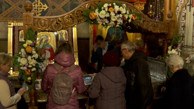 Toate hotelurile din Iași sunt ocupate pentru Pelerinajul Sfântei Parascheva. Credincioșii au ajuns cu o săptămână înainte