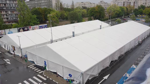 Târgul „Half is Free” împlinește 10 ani. Haine și pantofi la jumătate de preț se vor vinde la un mall din București