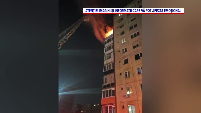 Incendiu la etajul 8 al unui bloc din Arad. Locatarii, evacuați de pompieri după ce s-au adăpostit pe acoperiș
