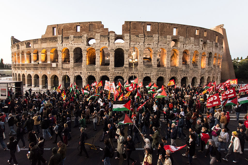 Proteste masive în Italia după ce Israelul a arestat activiști care duceau ajutoare în Gaza. Ciocniri cu poliția