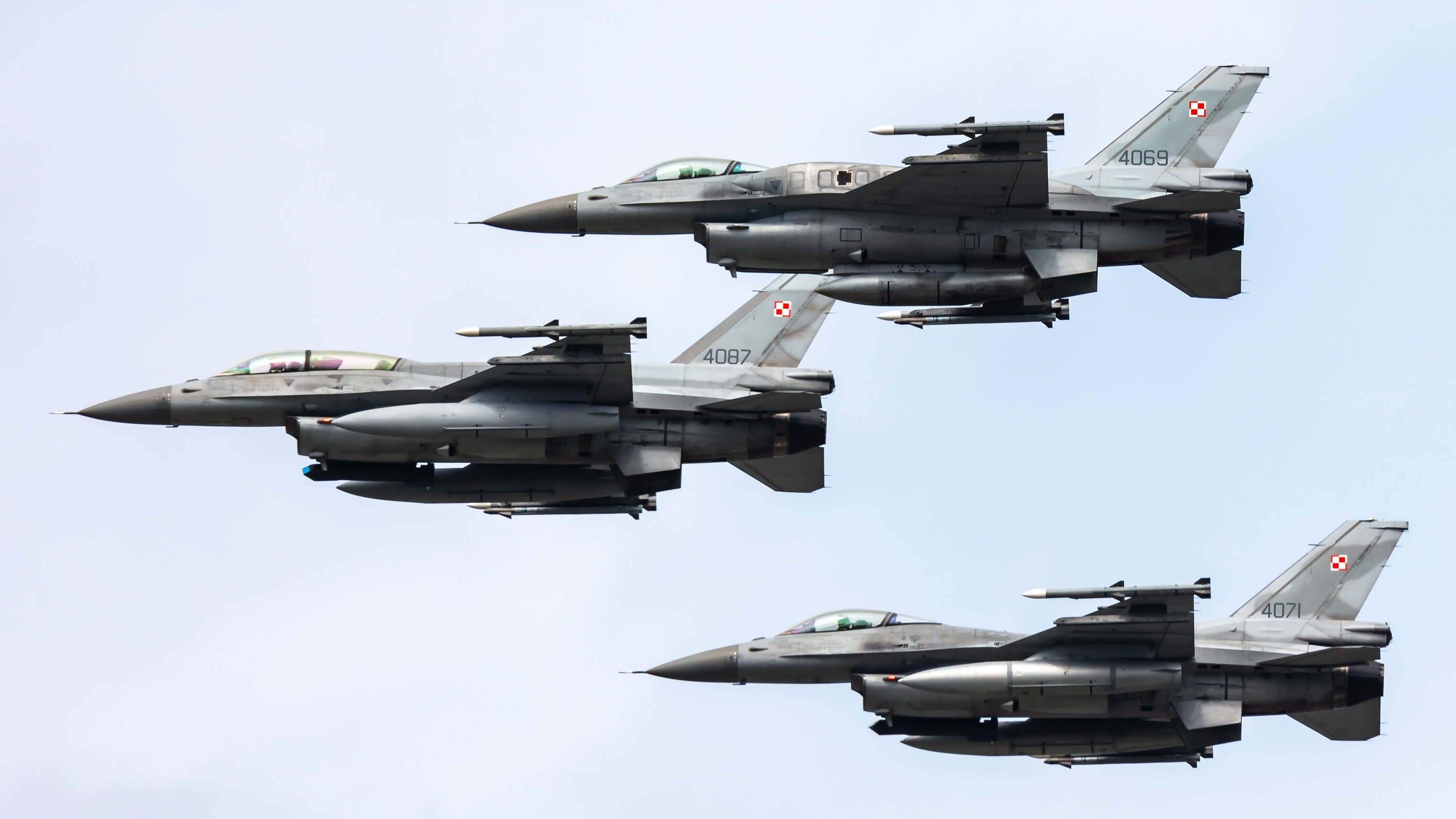 Polonia în alertă. Varșovia a mobilizat avioane pentru a-și proteja spațiul aerian după un atac rusesc în Zaporojie