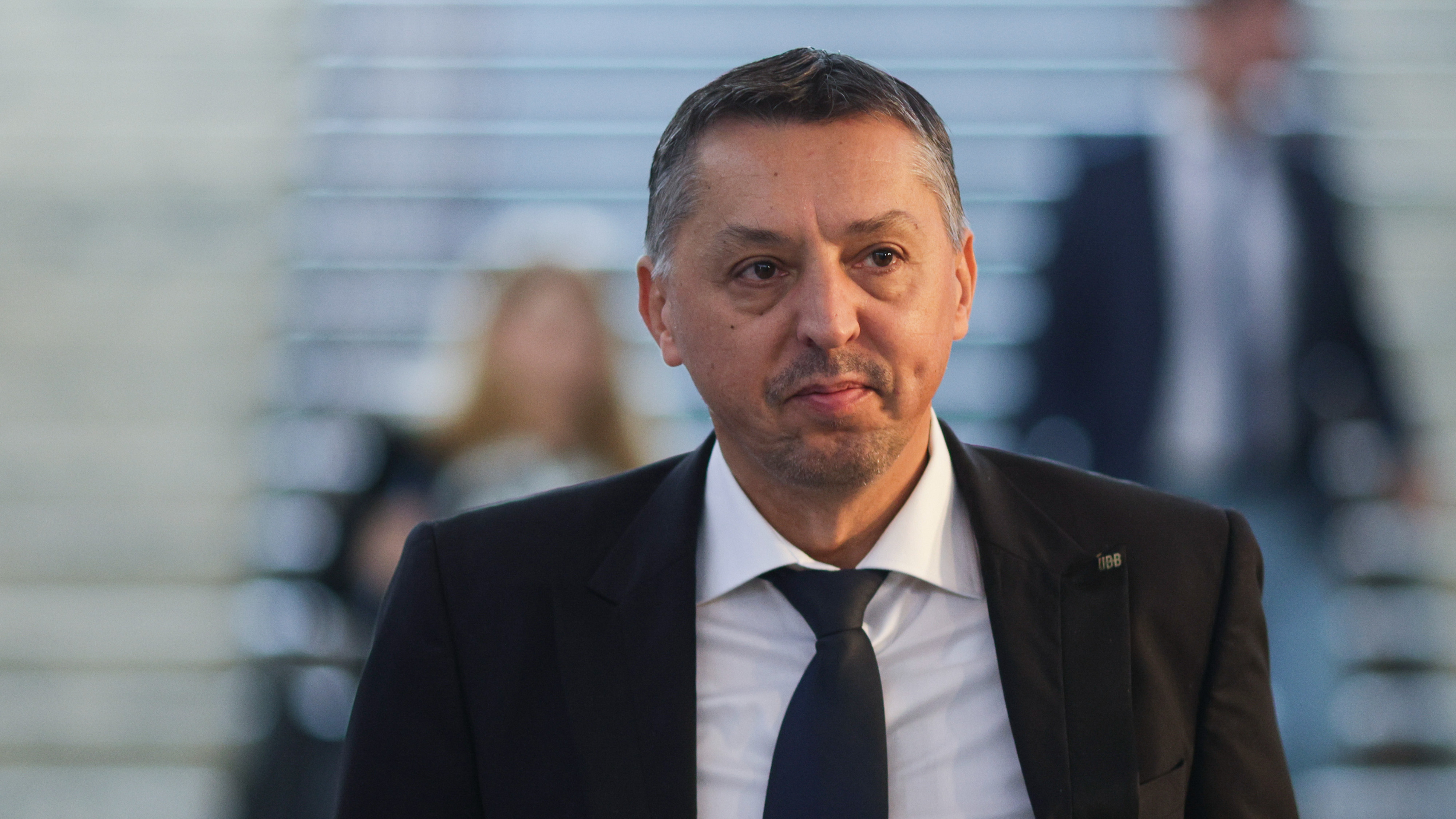 Elevii care au obținut media 10 la Evaluarea Națională și la Bac, răsplătiți de Guvern. Câți bani vor primi