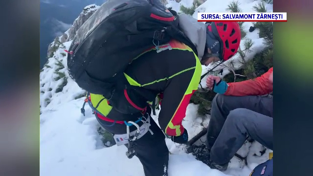 Turist ceh salvat de pe munte, în Piatra Craiului. A cerut ajutor pe mail și s-a adăpostit într-o tufă de jnepeni