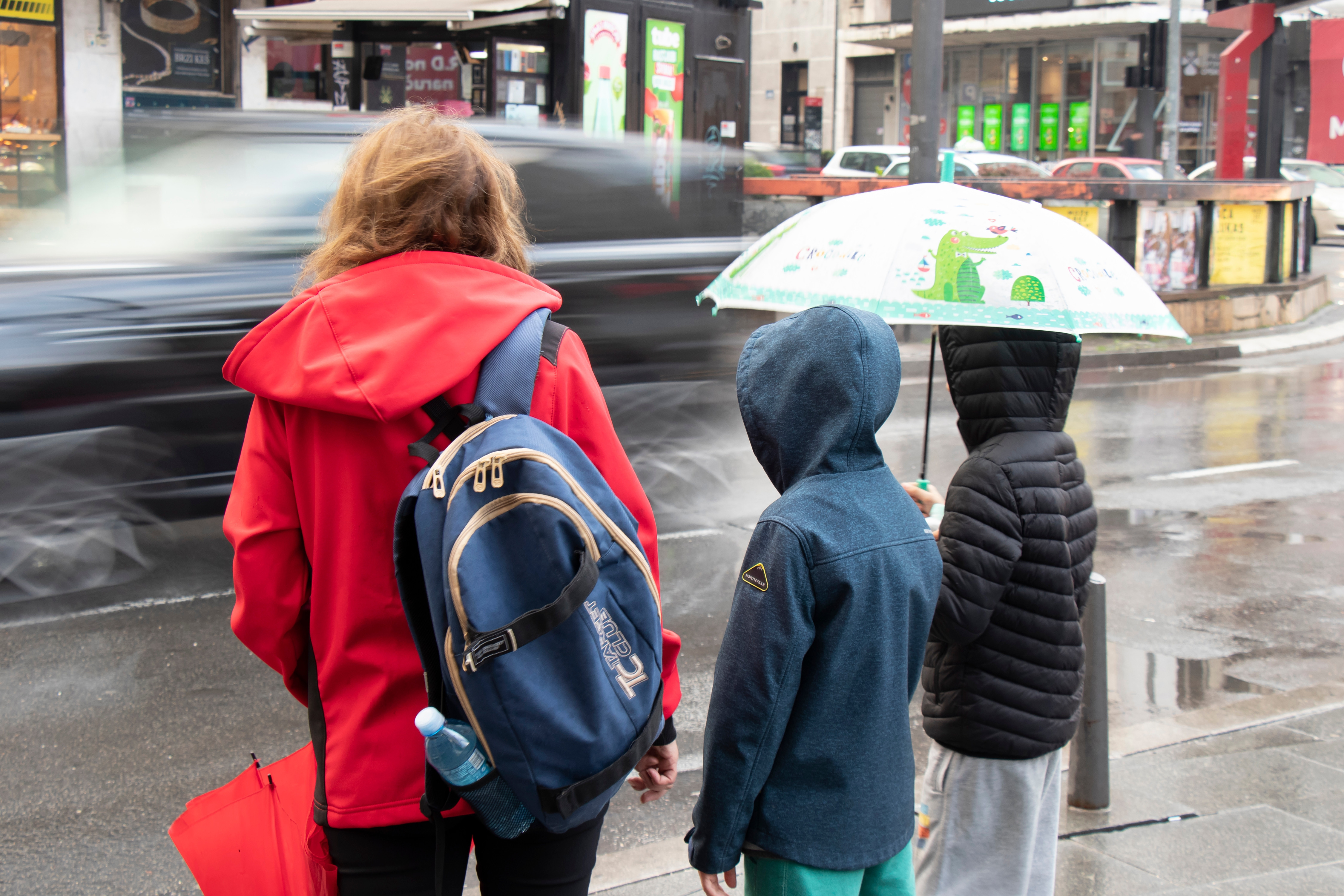 Finalul de octombrie vine cu vreme rece și ploi abundente în toată țara. Cum va fi vremea în următoarele patru săptămâni