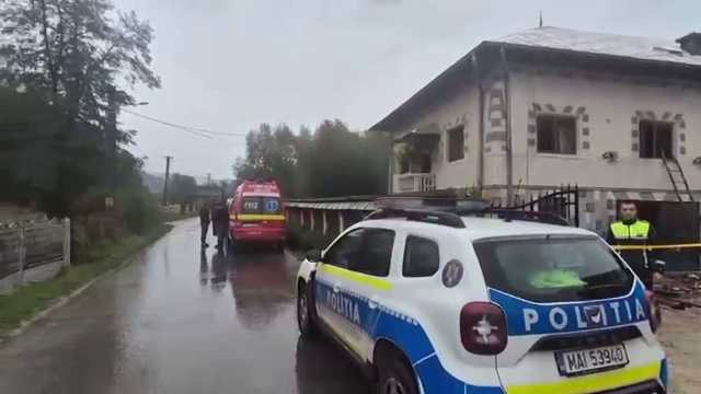 De ce ar fi dat foc casei femeia din Dâmbovița. A murit în incendiu, alături de fiul ei de 5 ani