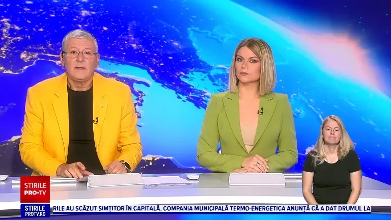 O ursoaică cu doi pui creează panică într-un sat din Mureș. Localnicii se plâng de atacuri tot mai dese. „Mi-a rupt gardul”