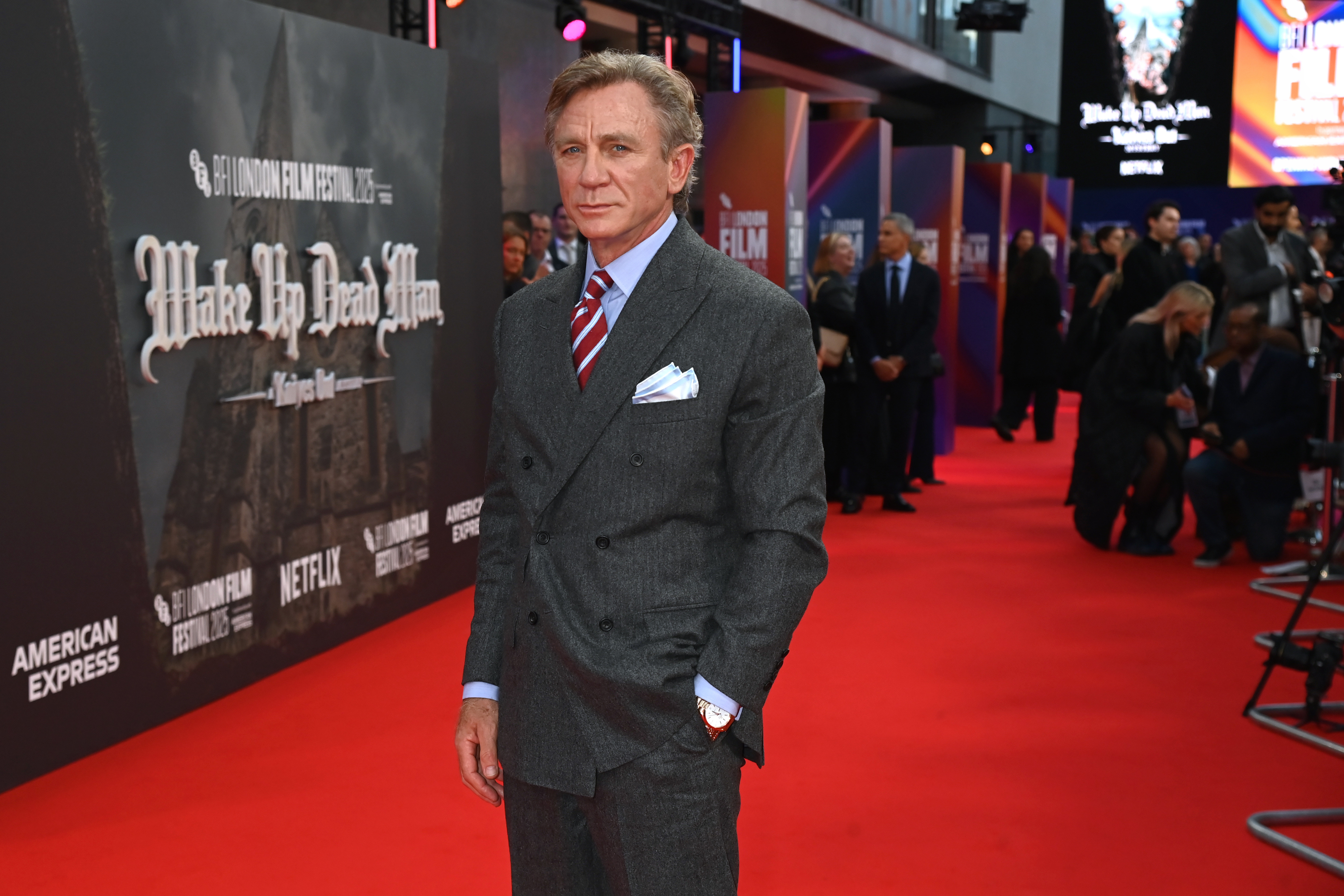 Daniel Craig revine pe marele ecran în rolul unui detectiv. Pelicula a deschis Festivalul de Film de la Londra