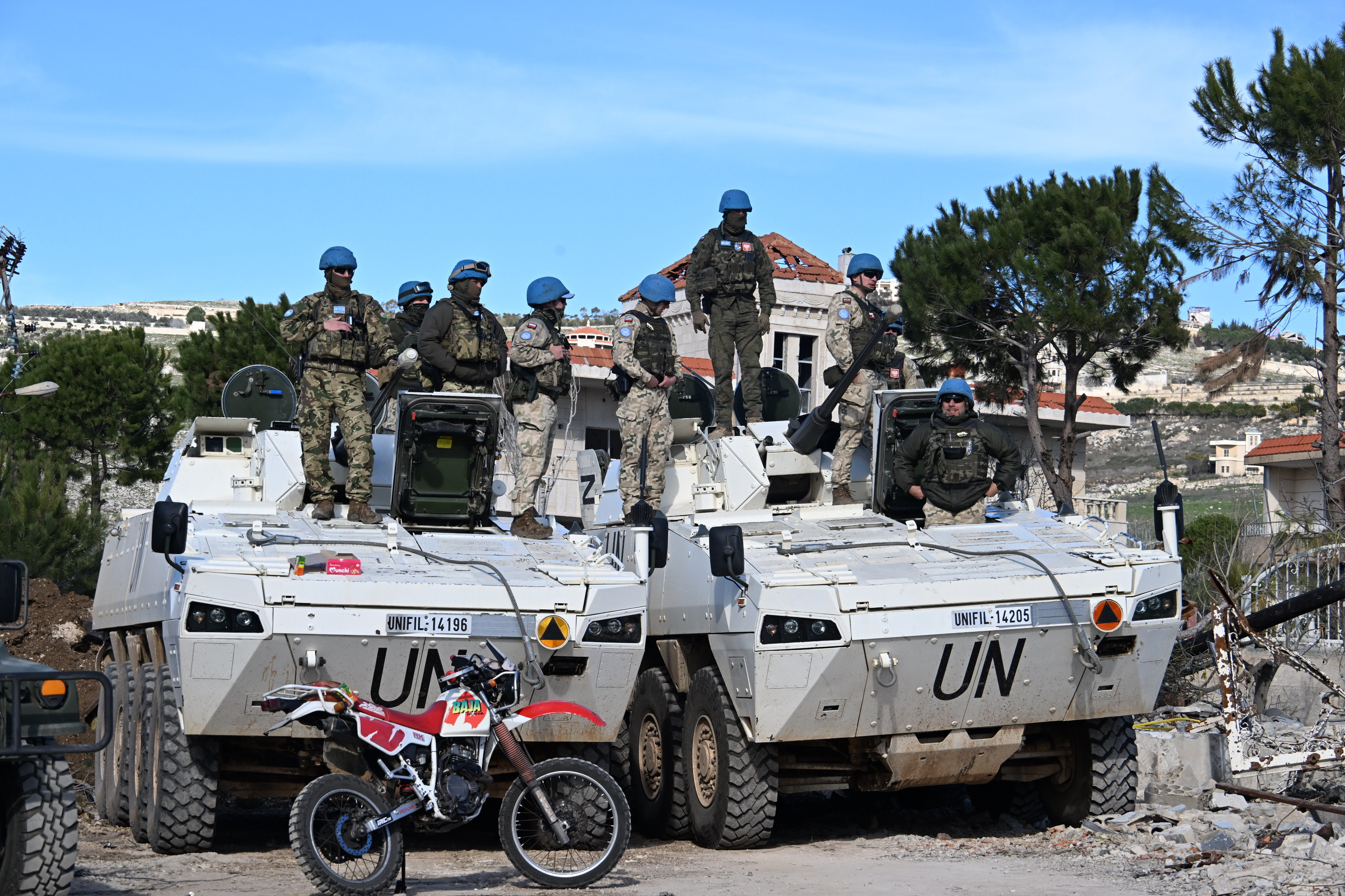 Lipsa fondurilor obligă ONU să reducă cu un sfert forțele de menținere a păcii la nivel global. SUA, principalul datornic