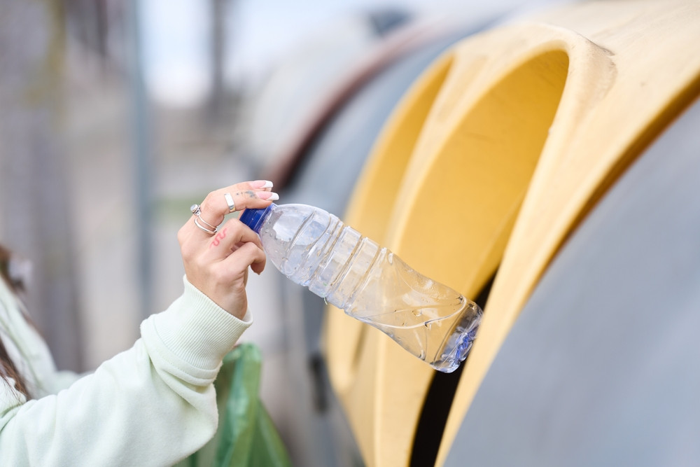 Un nou sistem de colectare a PET-urilor în România. Este testat deja în nouă județe și ar putea ajunge în toată țara