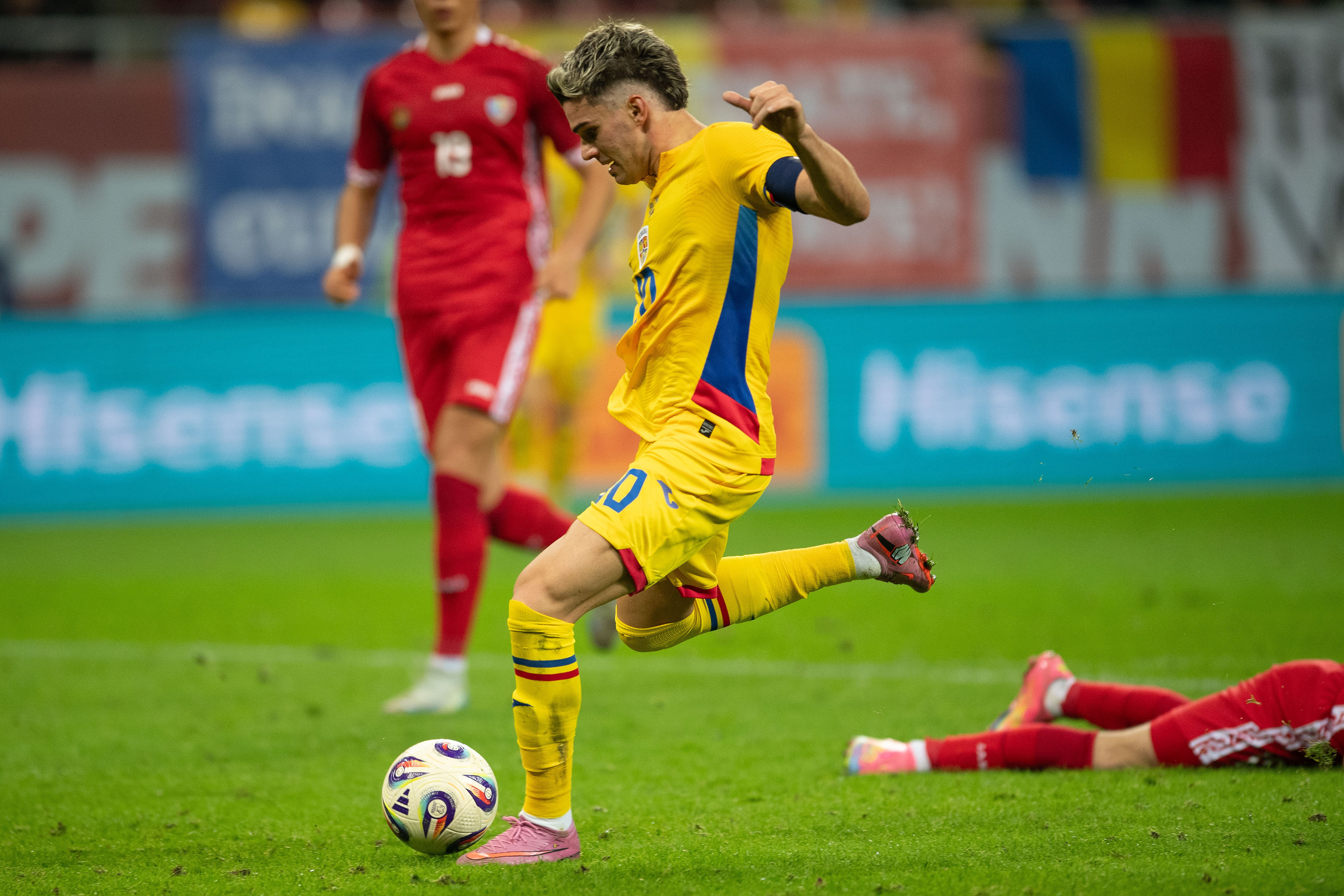 România a câştigat cu 2-1 meciul amical cu Republica Moldova
