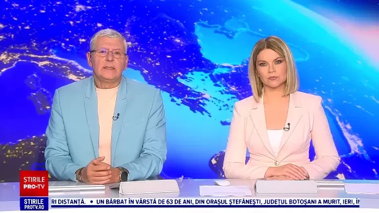 Un copac masiv s-a prăbușit peste o mașină, la Timișoara. Angajații de la spații verzi nu au o explicație